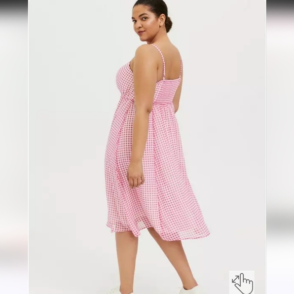 🍁🍂NWT Torrid 2x Hot Pink Gingham Chiffon Button Midi Dress - Picture 2 of 5